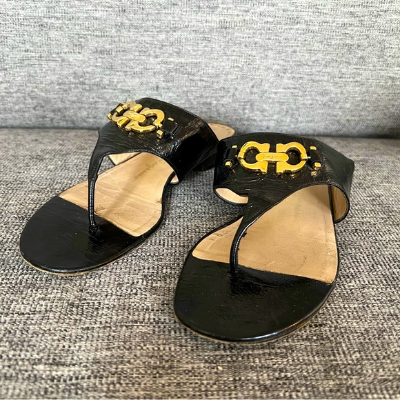 Salvatore Ferragamo black platinum leather sandals - Picture 2 of 11